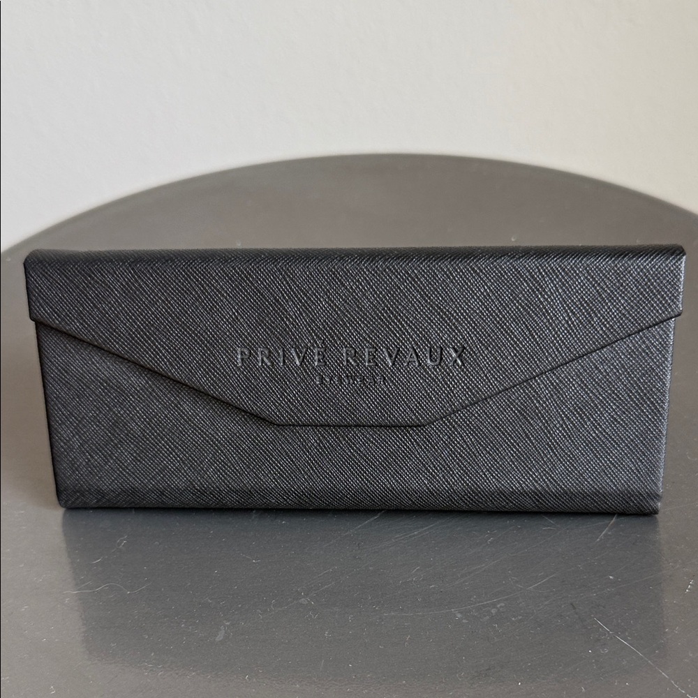 Prive’ Revaux black triangle glasses case